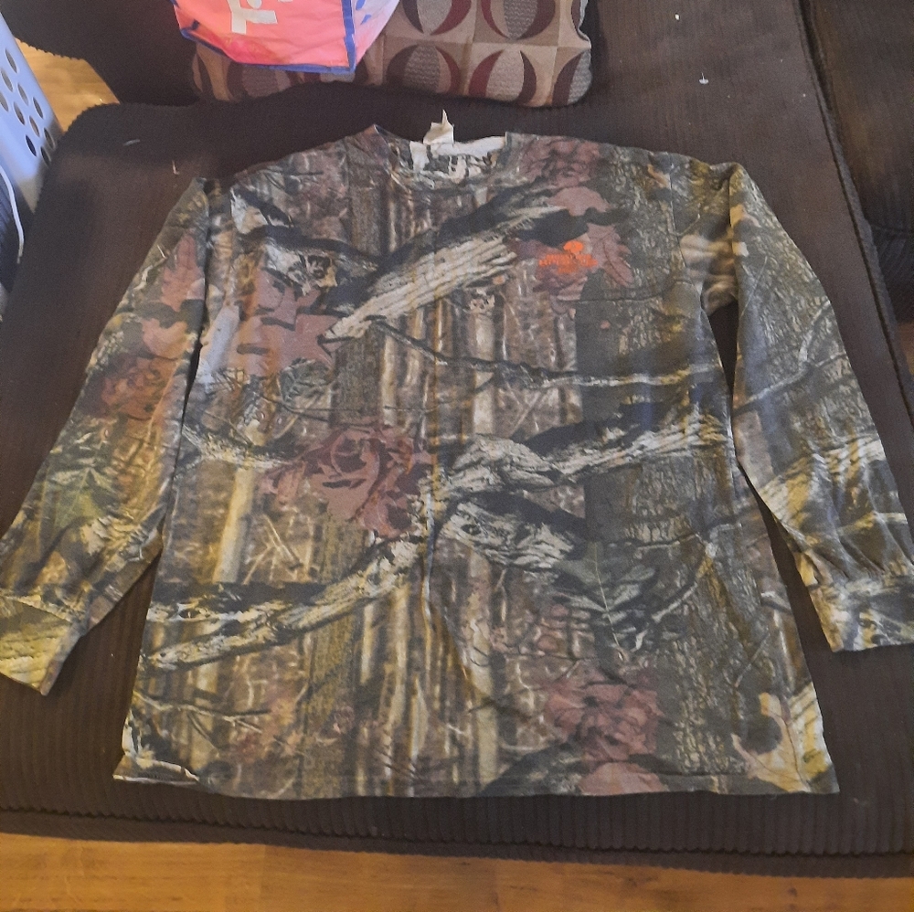 Mens sz Large Mossy oak long sleeve